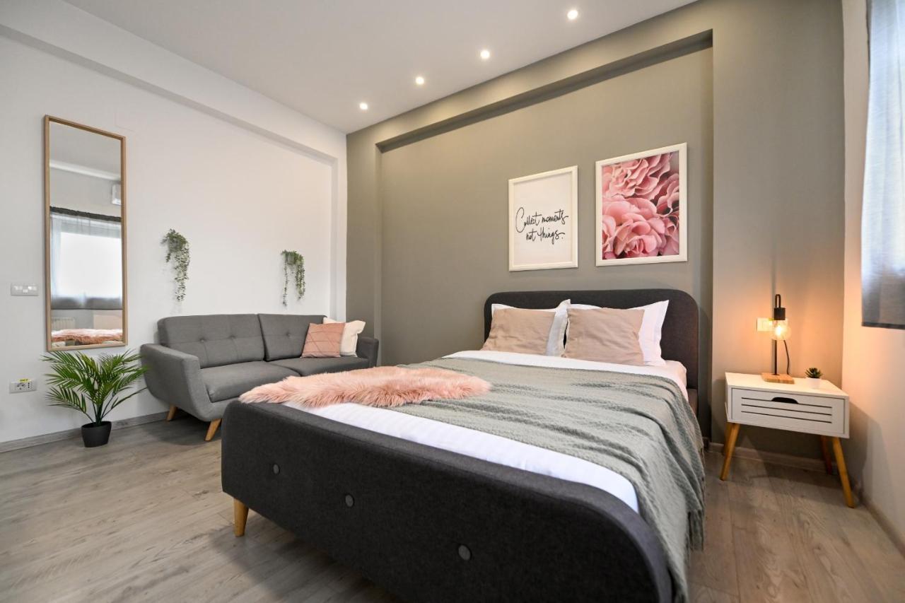 Splendid 2Br Apartment With Breathtaking Views Of Casa Poporului Bucharest Exterior photo