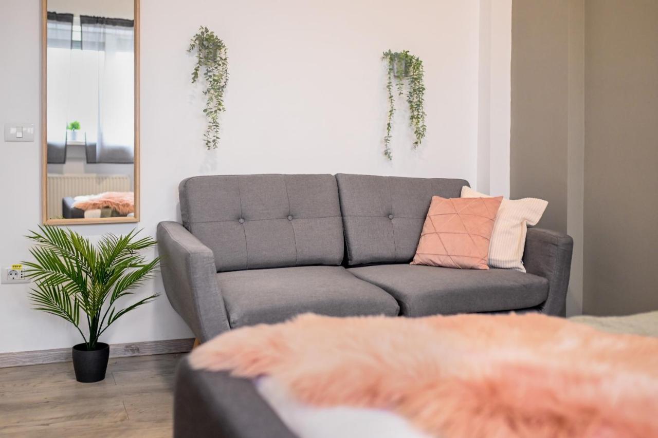 Splendid 2Br Apartment With Breathtaking Views Of Casa Poporului Bucharest Exterior photo