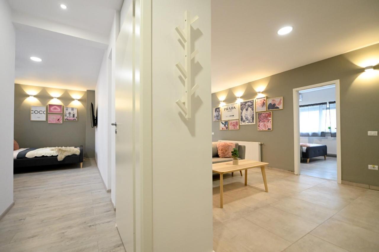 Splendid 2Br Apartment With Breathtaking Views Of Casa Poporului Bucharest Exterior photo